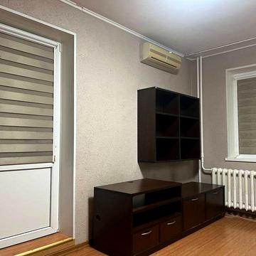 Автозаводська, вул. Попова 11, 7/9 пов. 38/17/8 , сучасний ремонт.