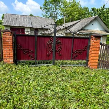 Терміновий продаж будинку з гаражем(хороший торг)