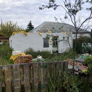 частина будинку Нижні Млини з ділянкою