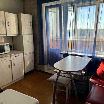 Оренда 2к Булаховського 40, М АКадеммістечко