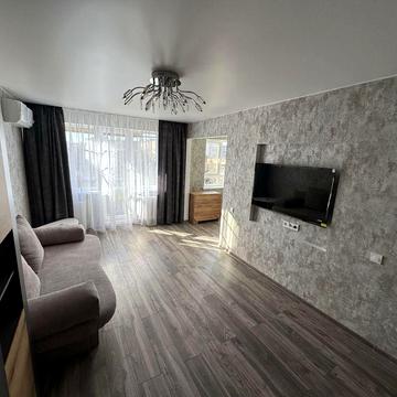 Продам 2-х кімнатну квартиру вулиця Костенко( Степана Бандери)