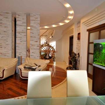 Совиньон, дом с бассейном и подвалом