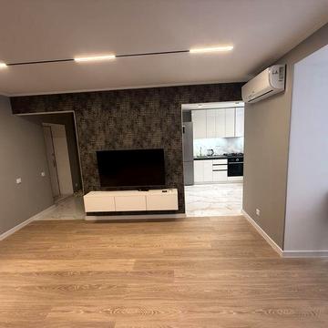 Не вимикають світло ! 2 кім по Академіка Маслова , закрита територія .