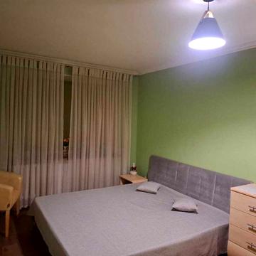 Продаж 2к квартири Г.Кондратьєва,  2-й поверх цегляного будинку