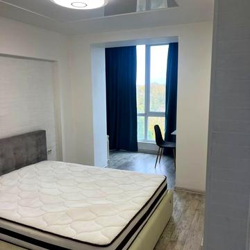 Володимирська вул., 1