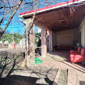 Сдам дом 2 к  Риф/12 Фонтана, большой участок, мангал!