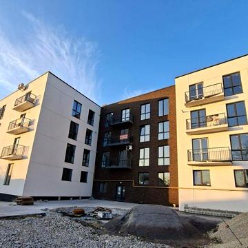 2х кім. квартира з окремим входом поруч автовокзалам входо