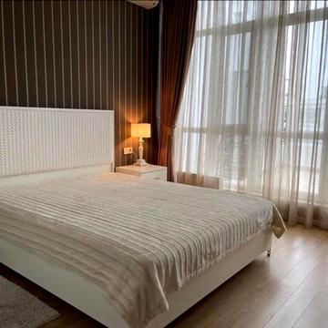 1-кімнатна квартира в Аркадії Хіллс з терасою