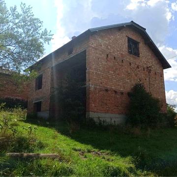 Незавершене будівництво