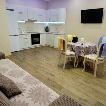 Середньофонтанська вул., 19б