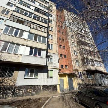 Боженка, простора 1-но кімнатна квартира на середньому поверсі