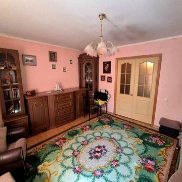 Госпрограммы. 2-комнатная на Адмиральском в кирпичном доме.