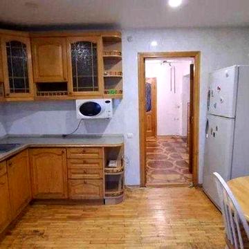 БЕЗ КОМІСІЇ! двокімнатна 75м2 з ремонтом.ЦЕНТР ЖК вул. Садова