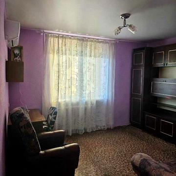 СРОЧНО__2-к кв. в обжитом спальном р-не__Кирпичный дом