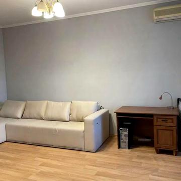 Сдаеться 1 комнатная квартира на Титова