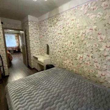 Продам двухкомнатную кв.на Таирова,3 эт.