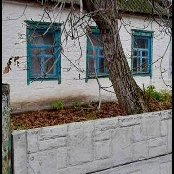 Продам будинок,вул.Полтавська 4000$