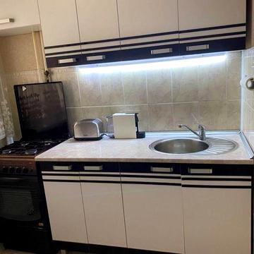 Продам 2 кім в центрі