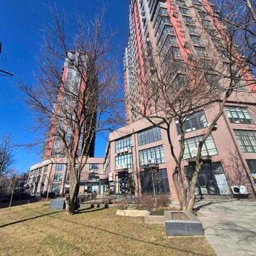 ЖК Манхэттен, пл.Толбухина, Филатова, Черемушки. рядом парк ЖК Манхэттен