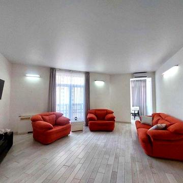 Печерськ, Є. Коновальця 44-А, 2-х кімнатна 78 кв.м. Генератор,Інвертор