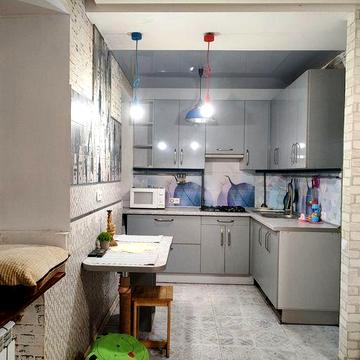 Сдам красивую квартиру - студию возле метро Бот. сад, ул. Шекспира.