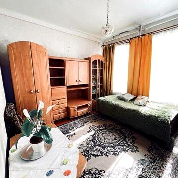 Продається 2х кімнатна квартира в тихому центрі, вул Митницька