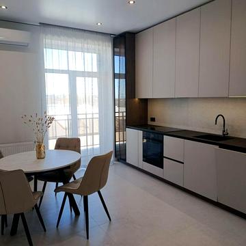 2 кімнатна новобудова біля Велмарта з якісним ремонтом ЖК Сторожницький