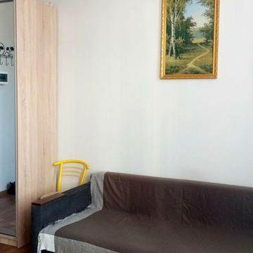 Сдам квартиру со своим сан.узлом возле метро хтз