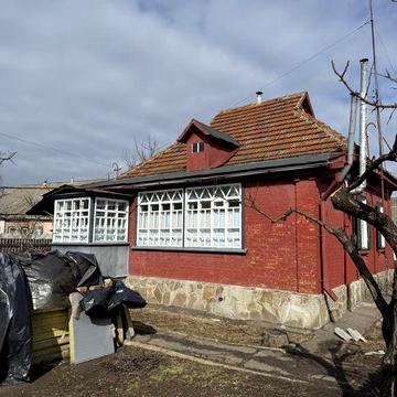 Дублянщина, поруч з 22-ю школою, окремий добротний буд, з комунікаціям