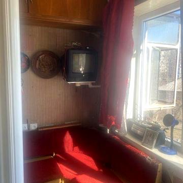 Продам світлу 2 метро Чернігівська Юність