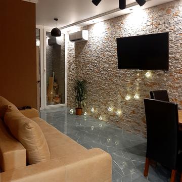 Зарічна вул., 4