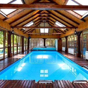 Будинок у Карпатах | 239 м², басейн, сауна, 12 соток, біля річки