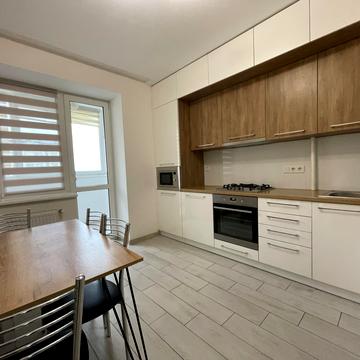 Василя Стуса вул., 30