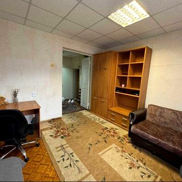 Сдам 2-х кімнатну на Кониського перетин з  Святослава Хороброго