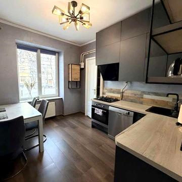 Оренда 3 кімнатної просторої квартири вул Київська 26