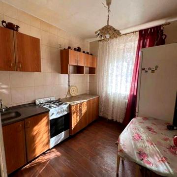 Інститут звязку, 1кімнатна 8000грн+комунальні