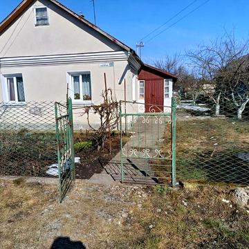 Продається хороший будинок