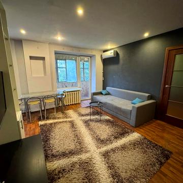 Андрія Головка вул., 27