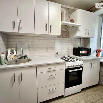 Довгострокова оренда 1к Квартира Олексія Вадатурського (Маршала Малиновського) вулиця