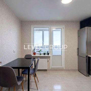 З ремонтом, ЖК Кристер Град (Варшавский) ЖК Крістер град