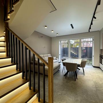 Сімї Шкарівських вул., 9