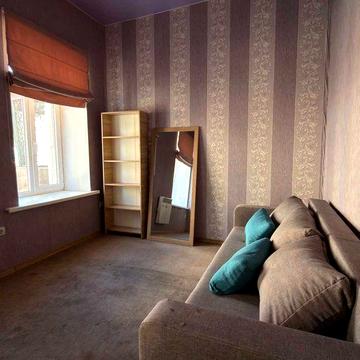 Продам 1 комнатную квартиру в центре!