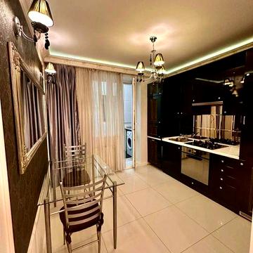 Продаю 2-к 70 м2 метро Защитников Украины, Центр, Конный Рынок ЖК Московский