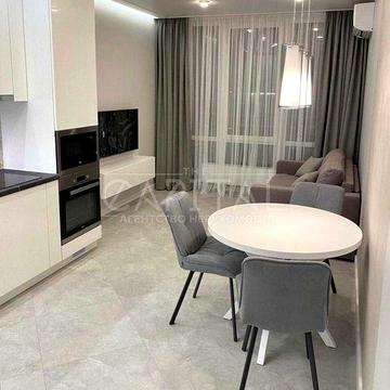 Продаж / Квартира Київ, Дарницький район, вул. Дніпровська наб., 18