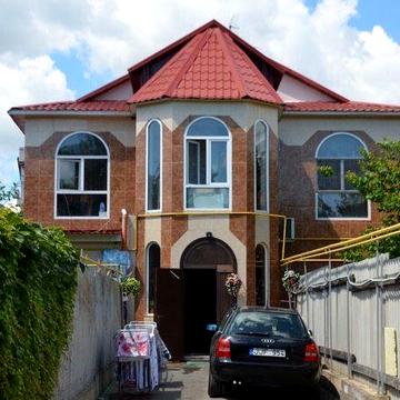 Длительно гостинка на 16 Фонтана