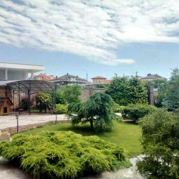 с апреля и на лето! Дом с бассейном Совиньон