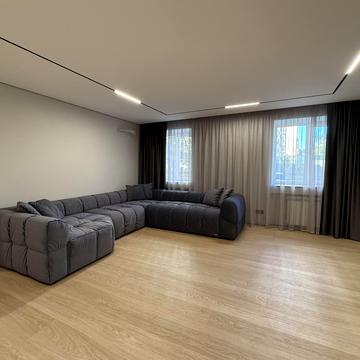 Горлівська вул., 220