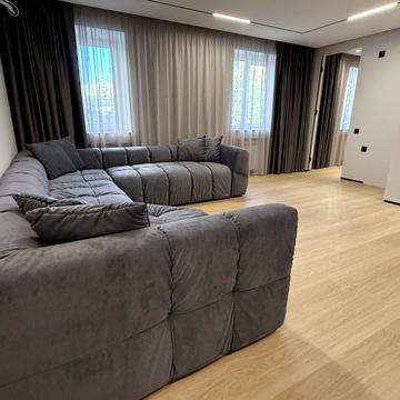 Горлівська вул., 220