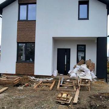Будинок в районі Костелу.Вул.Вишивана.Усі комунікації,паркан.