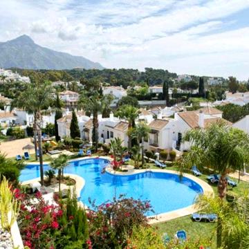 Продаж пентхауса 110м² з панорамним краєвидом у Новій Андалусіїї